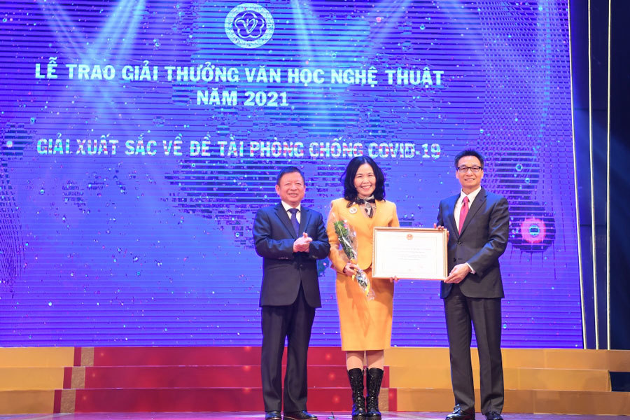 'Nghiệp chướng' của Lưu Vĩ Lân giành giải thưởng văn học nghệ thuật
