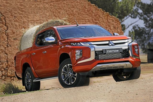 Xe bán tải tháng 12/2021: Mitsubishi Triton bứt phá, Ford Ranger cứ coi chừng