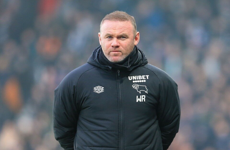 Rooney sẵn sàng thay Benitez dẫn dắt Everton