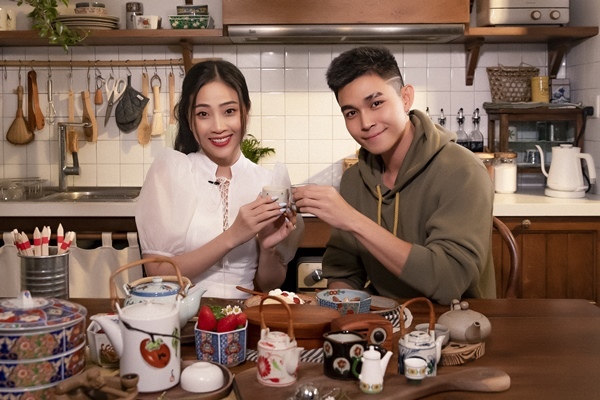 Jun Phạm khai thác góc khuất các MC Việt