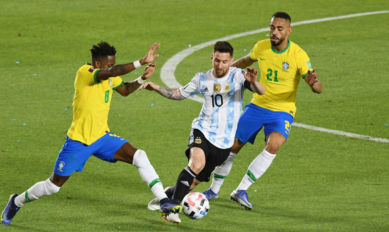 World Cup 2022: Cờ đến tay Brazil và Argentina