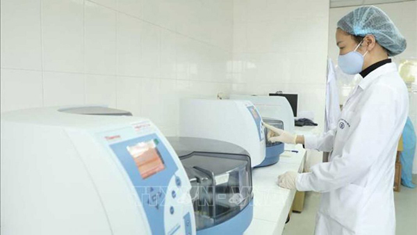 Vietnam detects three first Omicron cases in community