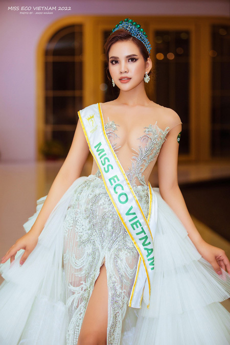 Ede ethnic minority girl wins Miss Eco Vietnam 2022 crown