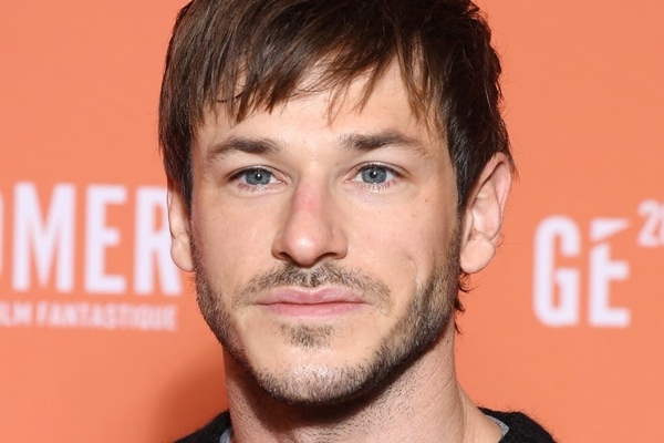 Diễn viên Pháp đột ngột qua đời vì tai nạn trượt tuyết ở tuổi 37