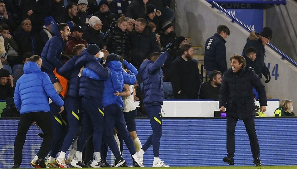 Người hùng Tottenham tiết lộ 'lời vàng' Conte lập cú đúp trong 2 phút