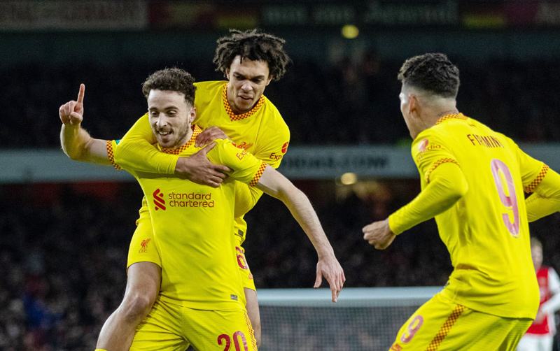 Kết quả bóng đá hôm nay 21/1: Arsenal ôm hận Liverpool