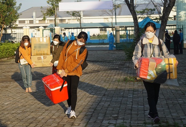 'Chuyến xe 0 đồng' đưa hơn 2.000 công nhân ở Đà Nẵng về quê ăn Tết