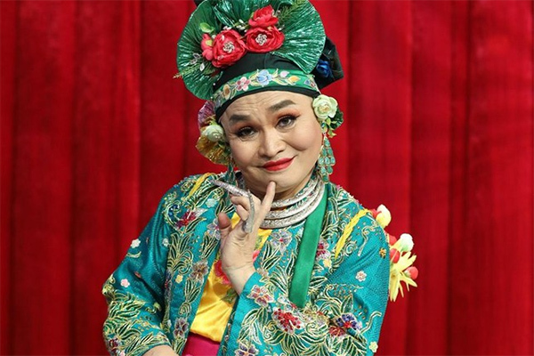 Xuân Hinh: Già duyên già dáng, già đáng đồng tiền