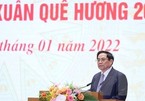 PM meets OVs joining “Xuan Que huong” program