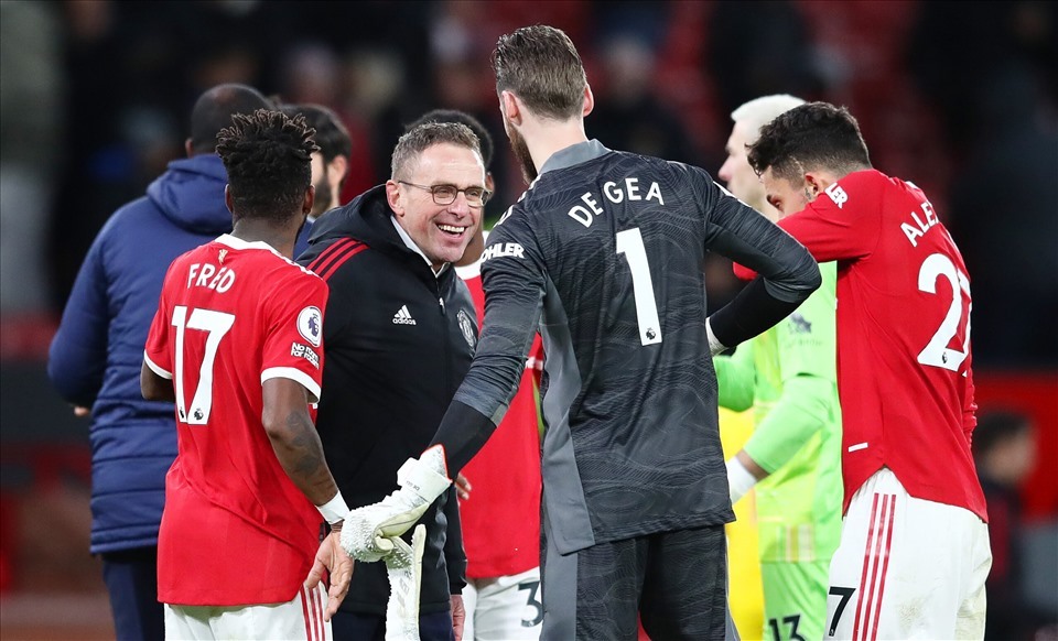 MU gia hạn Rangnick, sao Chelsea bất mãn Tuchel