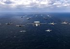 Hình ảnh các siêu chiến hạm Mỹ tập trận rầm rộ trên biển Philippines