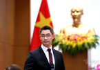 Vietnamese-born former German Vice Chancellor learns about Tet, eats banh chung