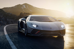 Lamborghini tuyên bố dừng sản xuất xe động cơ xăng sau năm 2022