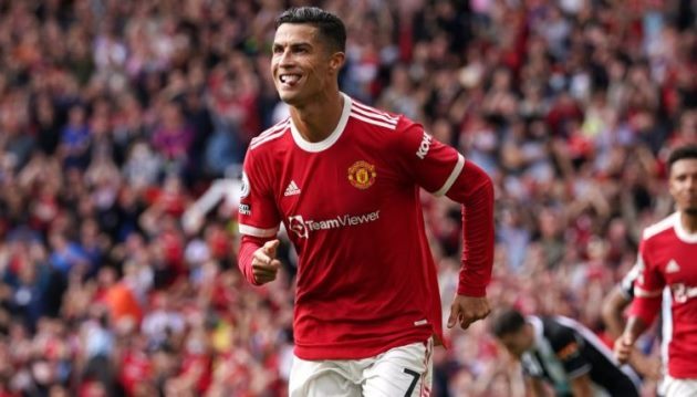 Top 10 bàn thắng đỉnh nhất của Ronaldo trong năm 2021