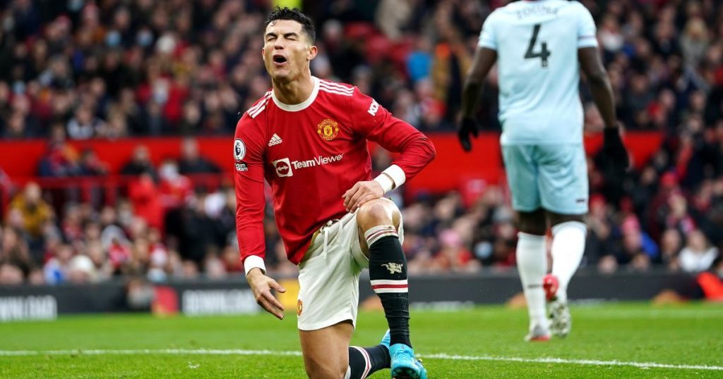 Ronaldo thất vọng MU, liên hệ trở lại Real Madrid