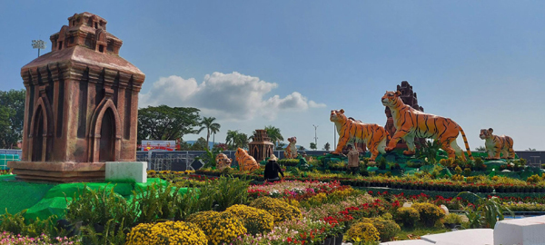 Gia đình Hổ ‘sum vầy đón Xuân’ tại Bình Định