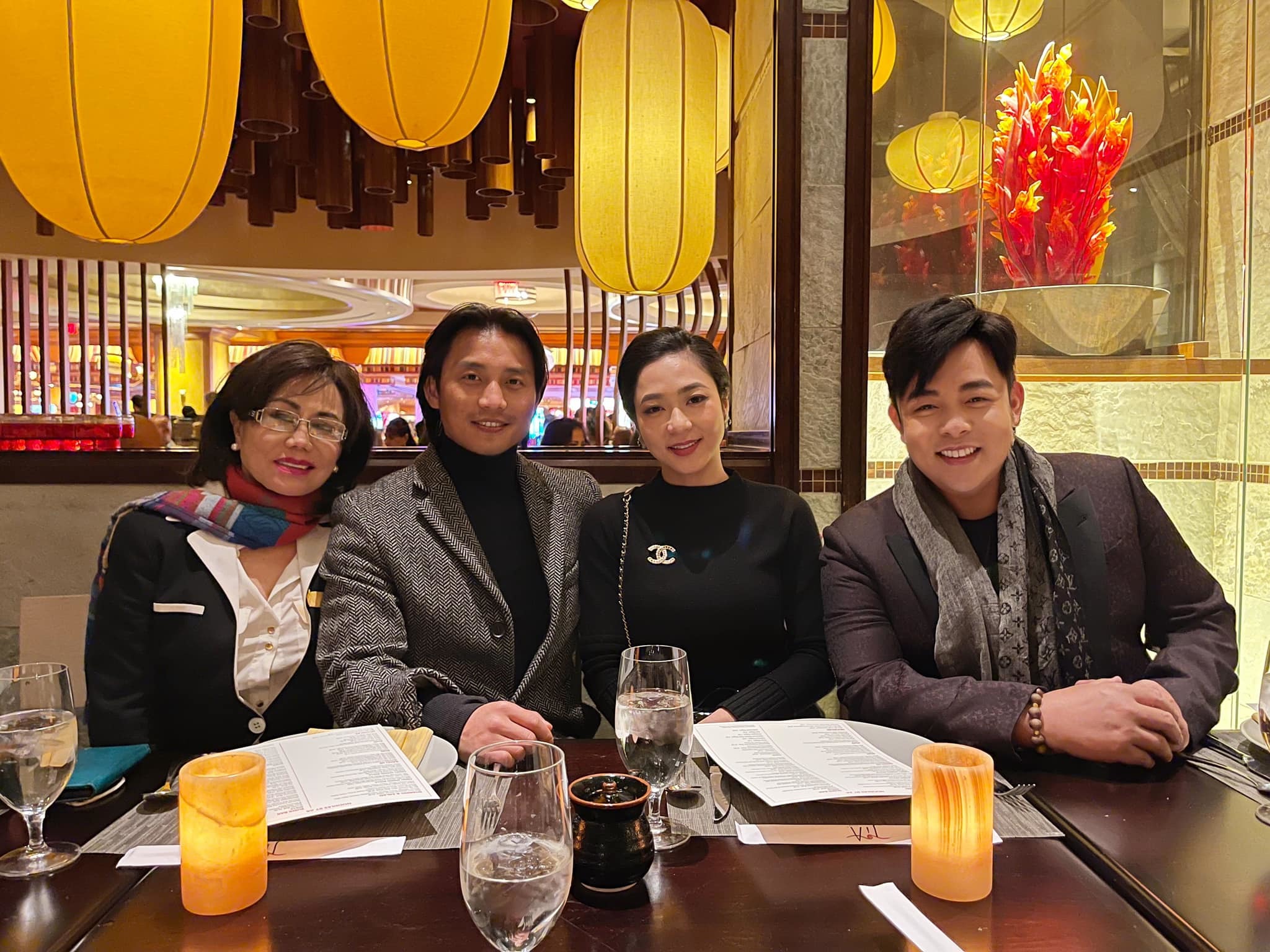 Tuổi U70 danh ca Hương Lan sống bình dị, kín tiếng