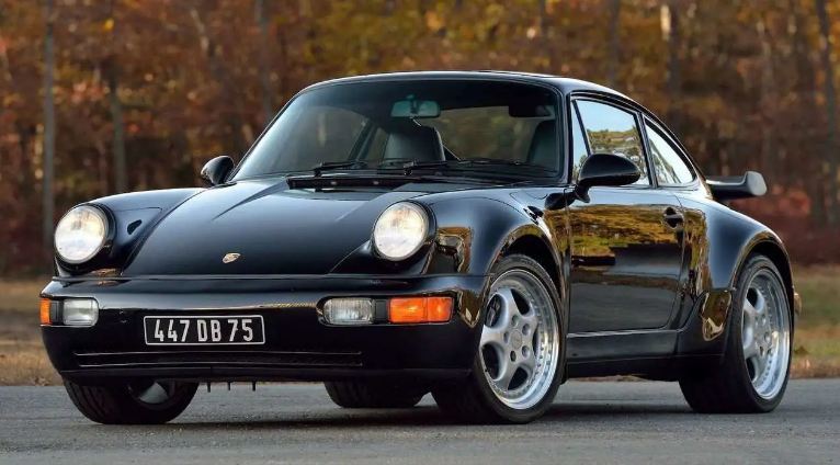 Siêu xe Porsche 911 Turbo 1994 bán đầu giá  triệu USD