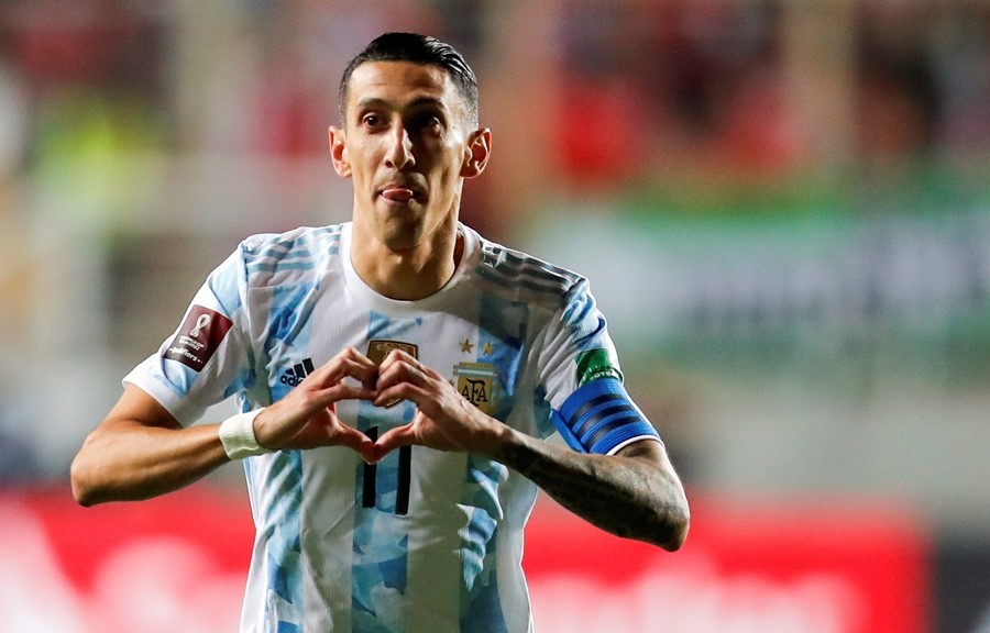 Di Maria lập siêu phẩm, Argentina đẩy Chile xa dần vé World Cup