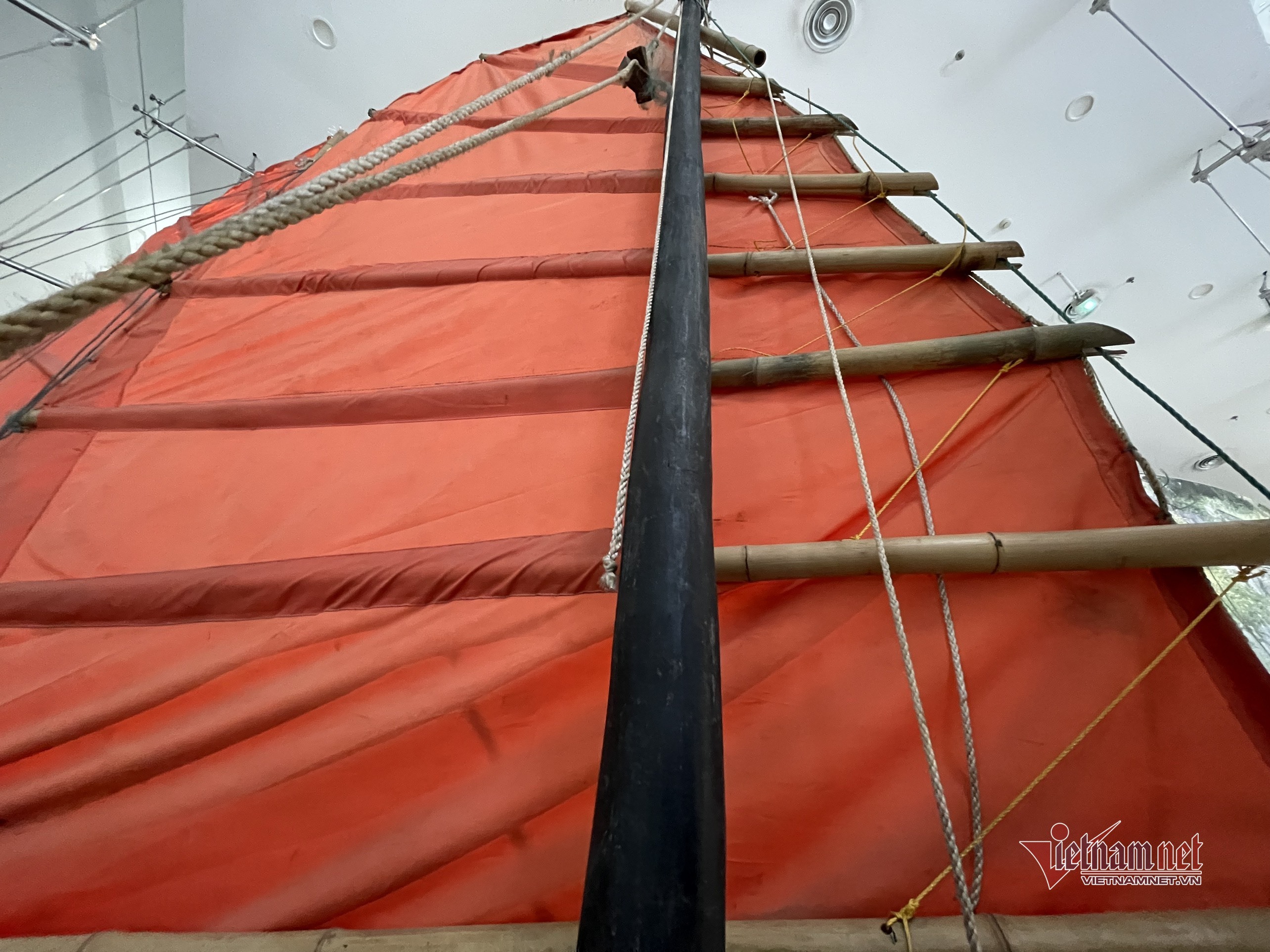 Người giữ 'bí kíp' làm thuyền buồm đi ngược gió ở làng nghề hơn 600 tuổi