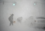 Hình ảnh bão tuyết hoành hành Bờ Đông của Mỹ, hàng nghìn chuyến bay bị hủy