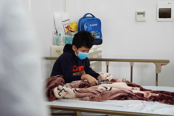 Trẻ em mắc Covid-19 nhập viện tại miền Bắc đang có xu hướng tăng