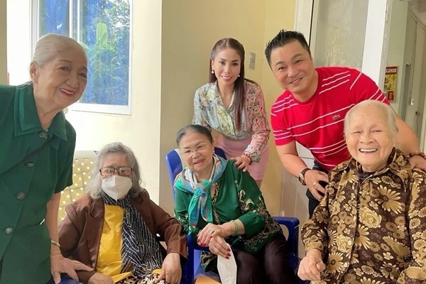 Hành động đẹp của Lý Hùng, Lý Hương những ngày cuối năm