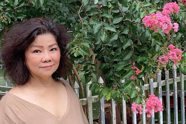 Ngập tràn hoa Tết nhà vườn hơn 1.000m2 của NSND Thanh Hoa