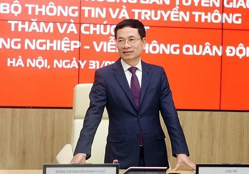 Bộ trưởng Nguyễn Mạnh Hùng thăm và chúc Tết một số đơn vị