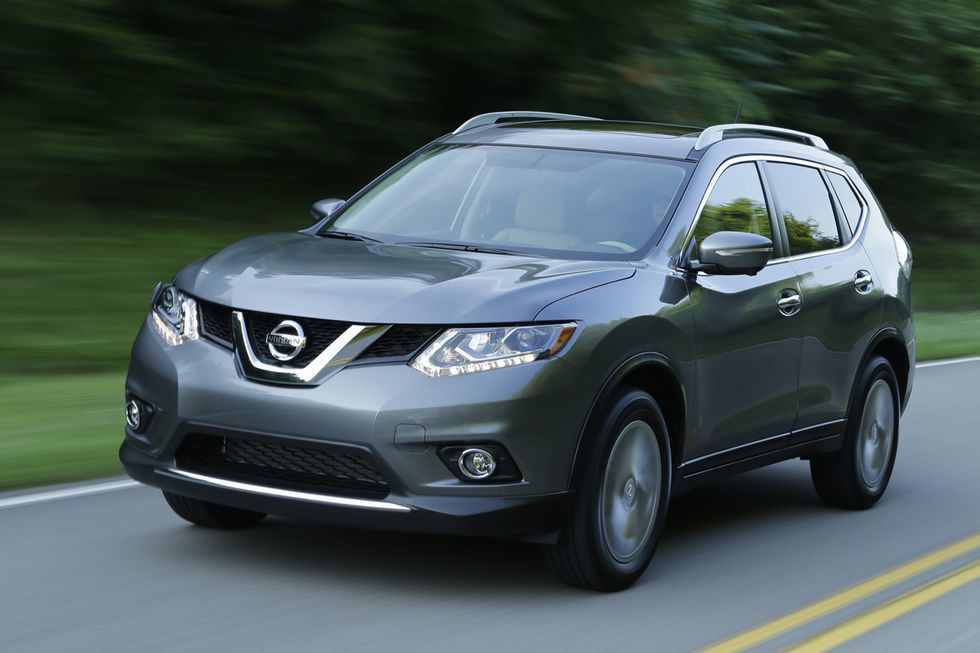 Gần 700.000 xe Nissan Rogue bị triệu hồi vì nguy cơ cháy bảng điều khiển