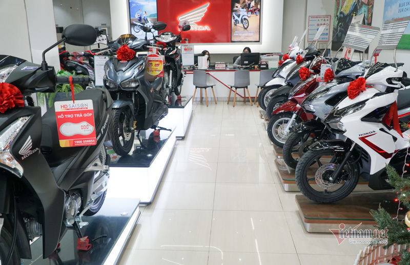 Motorbike manufacturers shift to new strategy
