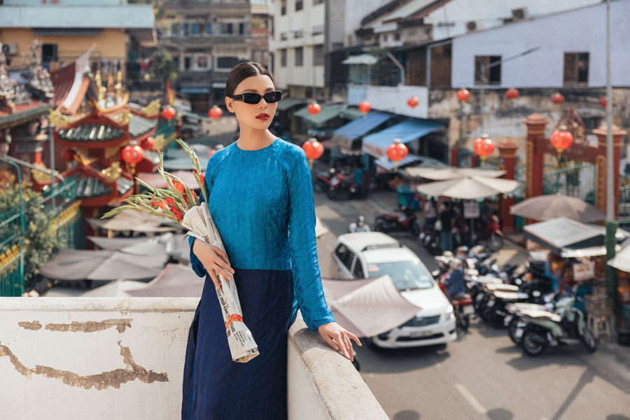 Thí sinh Miss Teen khóc lóc và... tát nhau trên sân khấu