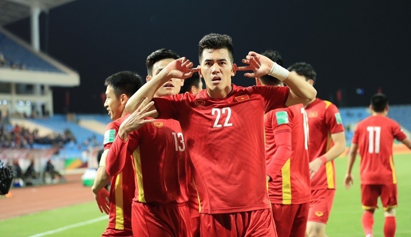 Thắng Trung Quốc, tuyển Việt Nam được FIFA 'mừng tuổi'