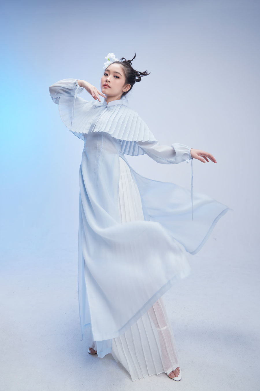 Bộ ảnh mừng xuân của mẫu nhí Nancy Linh Ngọc, Suri Phương Anh