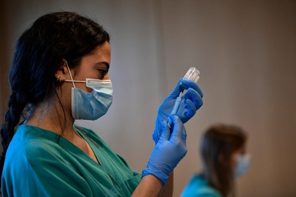 Hong Kong trước vực thẳm Covid-19, WHO khuyến nghị thời gian cách ly