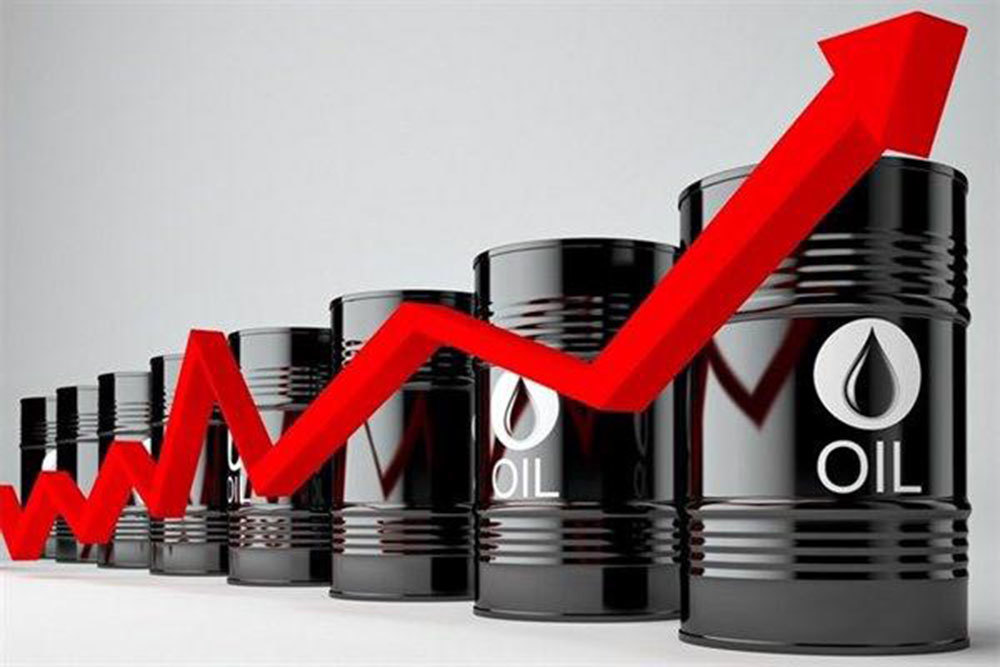 Giá dầu lên cao nhất 8 năm, giá xăng trong nước chờ đợt tăng mạnh