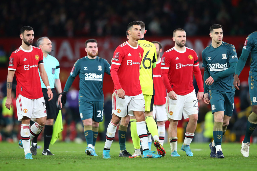 MU văng khỏi FA Cup: Ronaldo và đêm buồn ở Nhà hát
