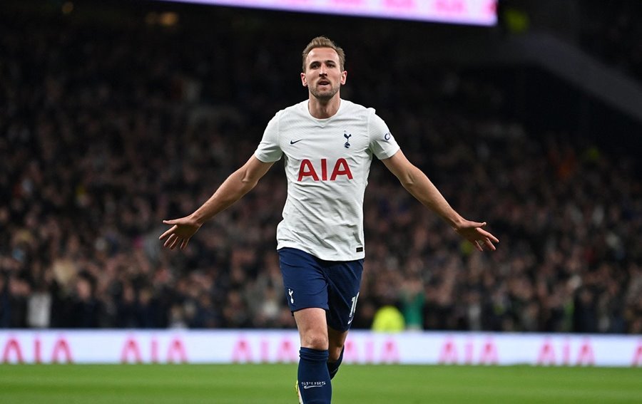 Harry Kane ghi siêu phẩm, Tottenham vào vòng 5 FA Cup