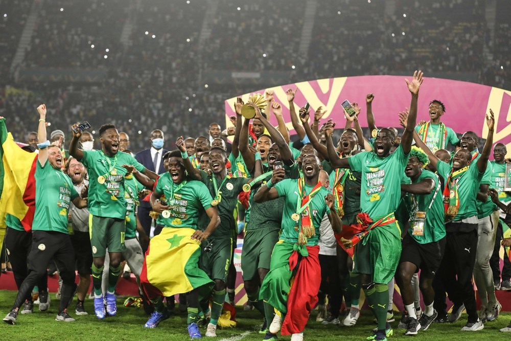 Mane đánh bại Salah, Senegal lần đầu vô địch châu Phi