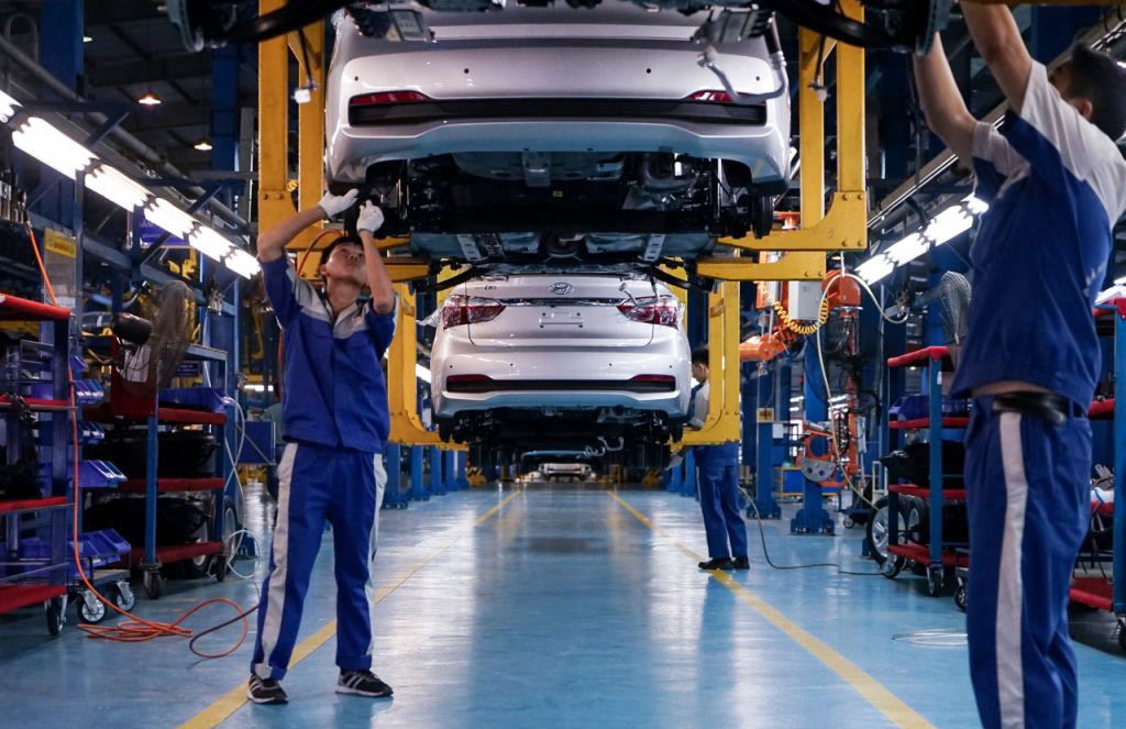 Lượng ô tô sản xuất trong nước tiếp tục tăng mạnh tháng đầu năm 2022