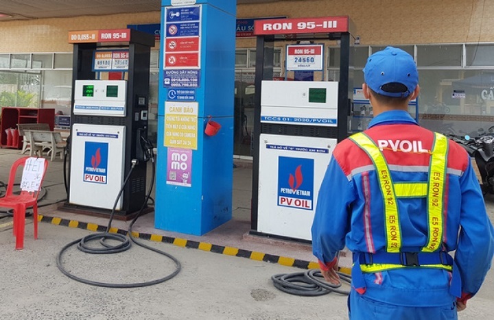 Filling stations run out of petrol due to limited supply