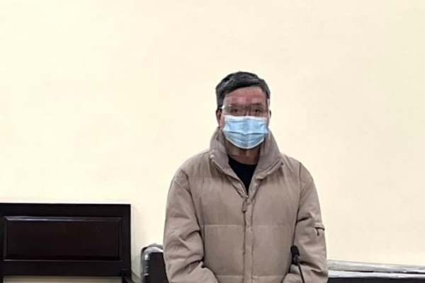 Đá bác sỹ ở Bệnh viện Xanh Pôn, người đàn ông nhận án tù