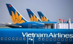 Giá vé máy bay cao ngất sau Tết, Vietnam Airlines nói 'đúng quy định'