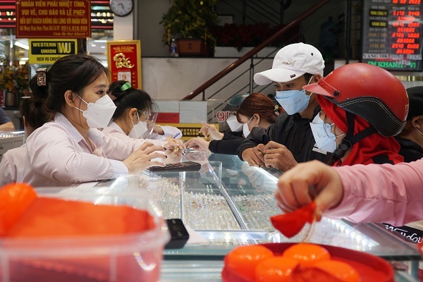 Vàng linh vật Hổ được nhiều người chọn mua ngày vía Thần Tài