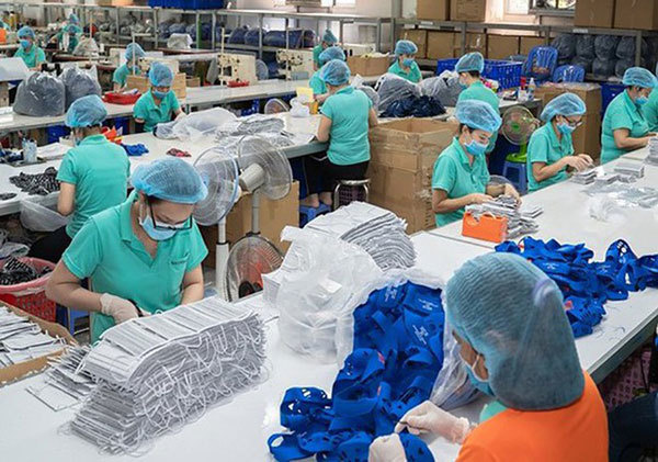 Vietnam to temporarily suspend import for re-export of medical masks, gloves from mid-March
