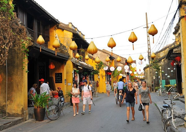 VN tourism ministry seeks resumption of pre-pandemic visa waiver policy for tourists