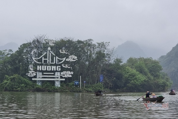 Hình ảnh chùa Hương bán vé thử nghiệm trước ngày mở cửa chính thức