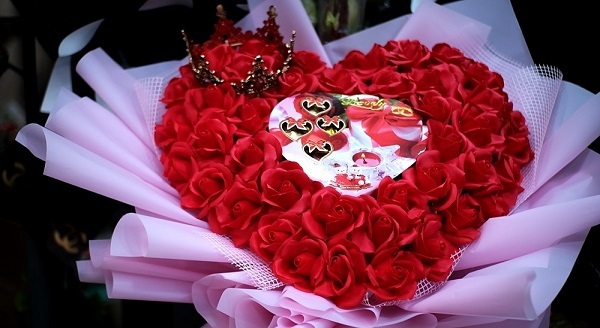 Valentine cận kề, hoa hồng tăng giá gấp 3-4 lần, thay đổi từng ngày