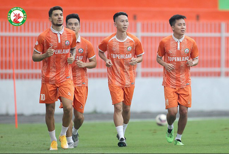 V-League 2022: HAGL, SLNA, Bình Định lật đổ Hà Nội FC, Viettel?