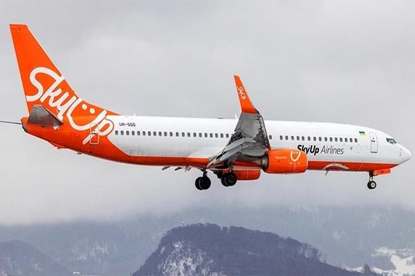 Hàng loạt chuyến bay đến Ukraina bị hủy, đổi hướng